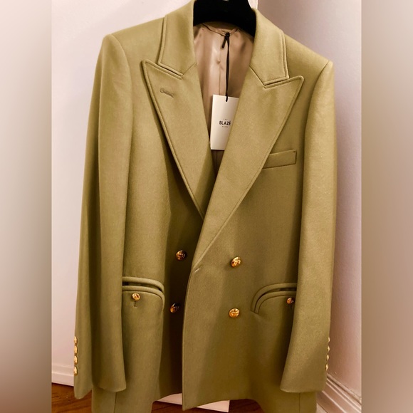 VIVIDLY STYLISH! BLAZÉ MILANO
Exit double-breasted wool blazer colour Bamboo - Picture 14 of 17